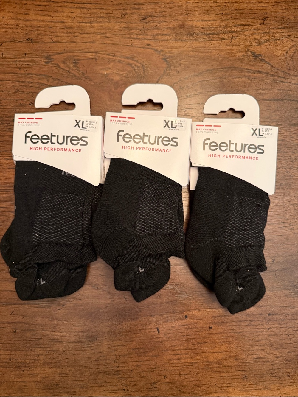 Feetures Men’s High Performance Black Athletic Socks - Pack of 3
